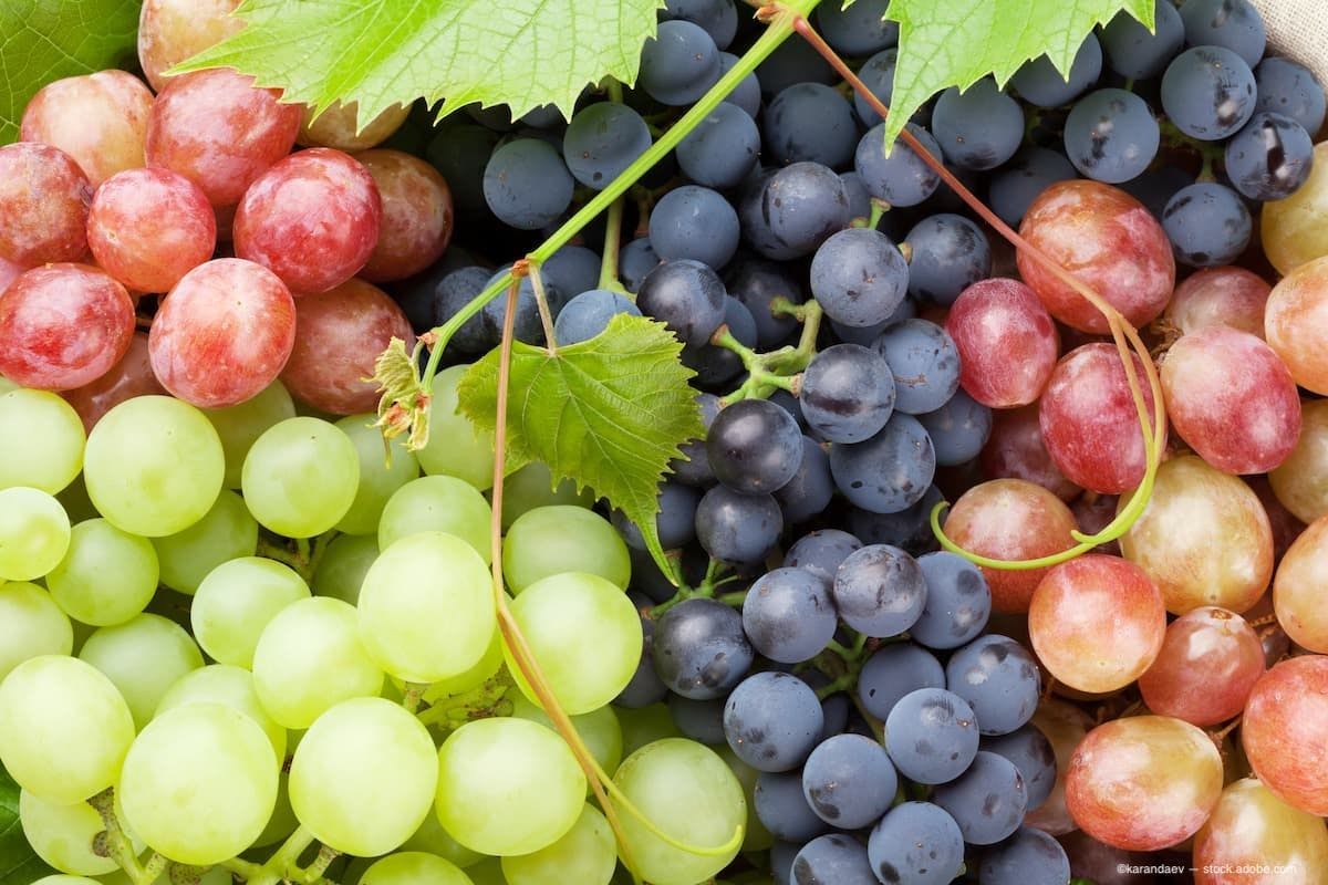 Study: Eating grapes may benefit eye health