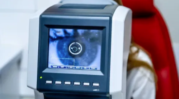 A retinal camera is brining into focus the mysteries of the back of the eye. 
